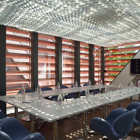 Vander Urbani - A Member Of Design Hotell 4*