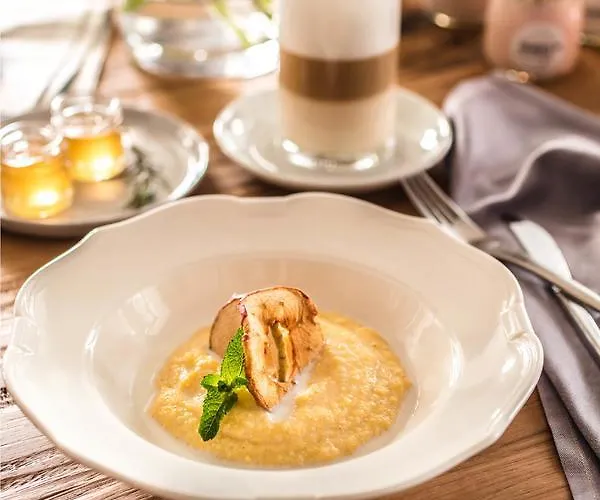 Vander Urbani - A Member Of Design