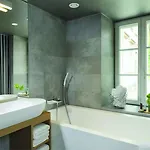 Vander Urbani - A Member Of Design Hotel 4*