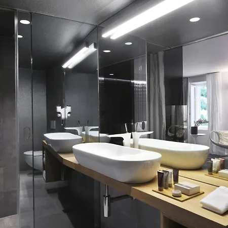 Vander Urbani - A Member Of Design Hotel 4*