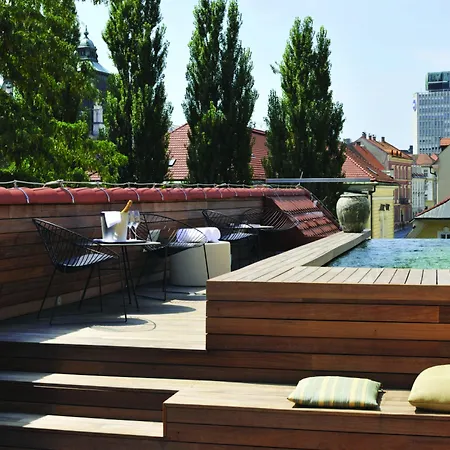 Отель Vander Urbani - A Member Of Design 4*