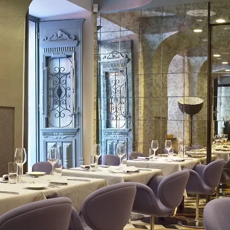 Vander Urbani - A Member Of Design 4*