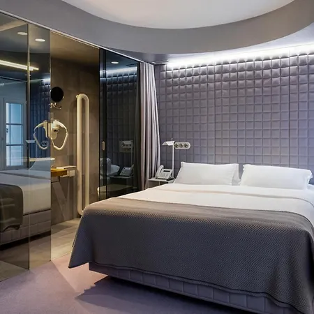 Vander Urbani - A Member Of Design Hotel 4*