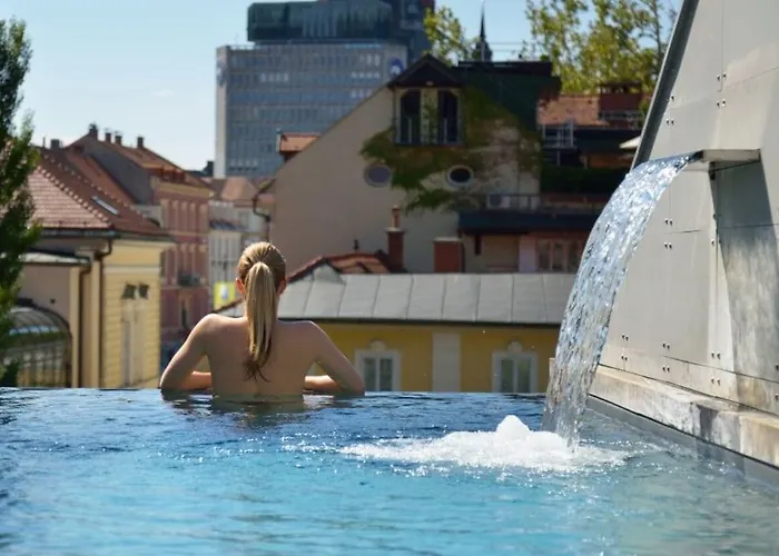 Vander Urbani - A Member Of Design