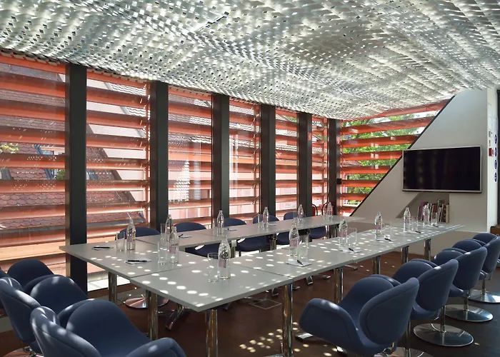 Vander Urbani - A Member Of Design Hotel 4*